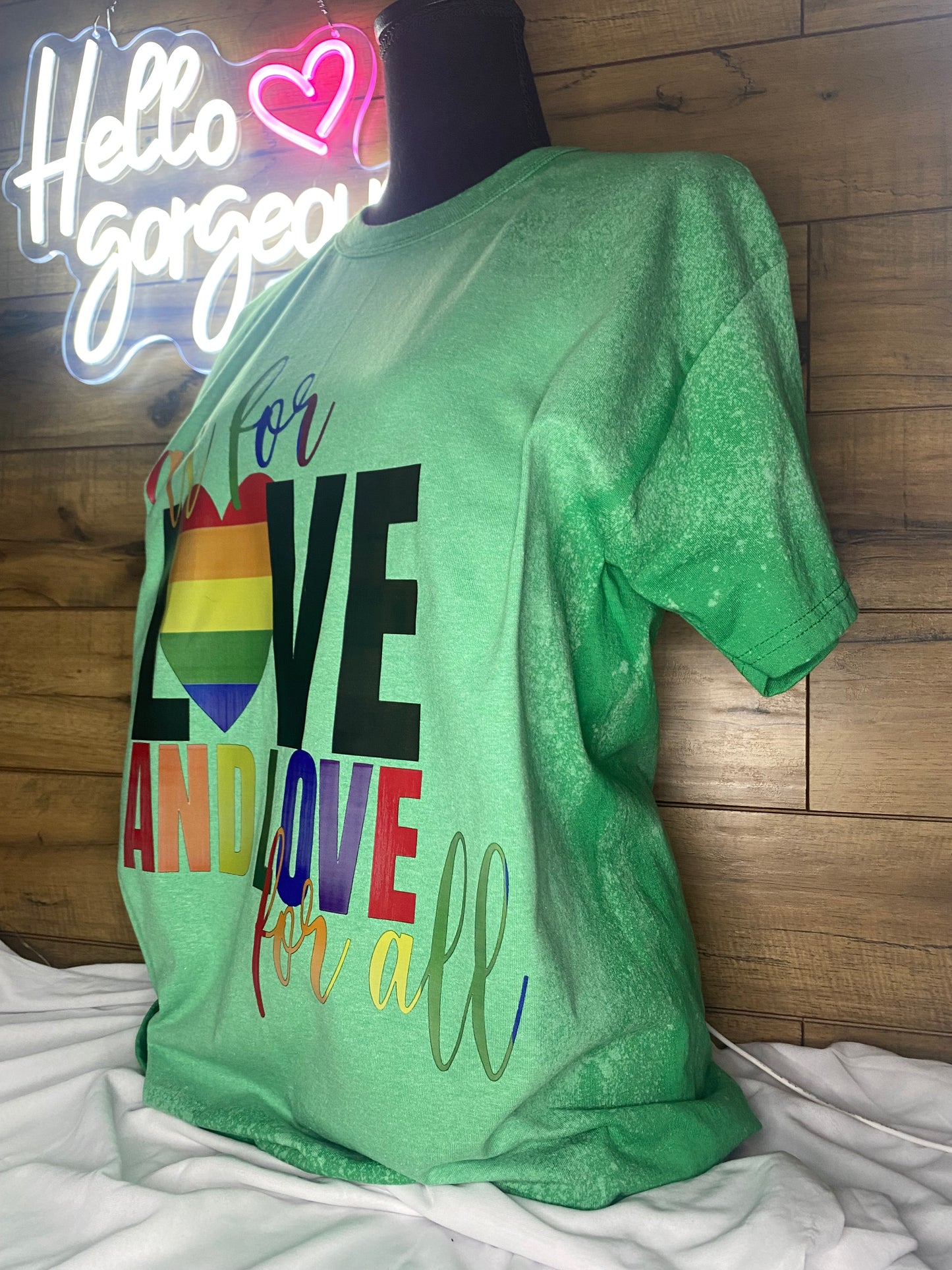 Bleached Pride Love-Shirt